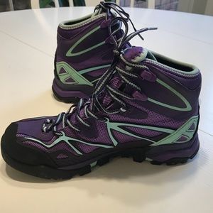 Women’s Merrell hiking boots sz 7